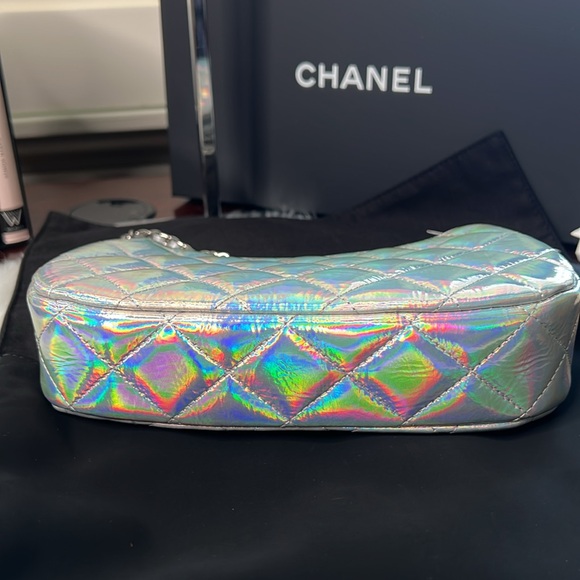 Chanel Matelasse Iridescent Mirror Goatskin Chain Shoulder Bag Aurora Silver NWT - Picture 7 of 17